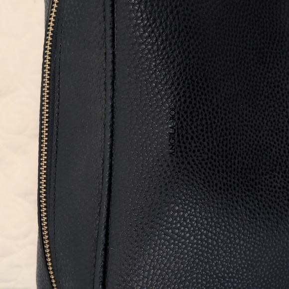 Angela Roi Grace Crossbody (Signet) - Picture 14 of 16